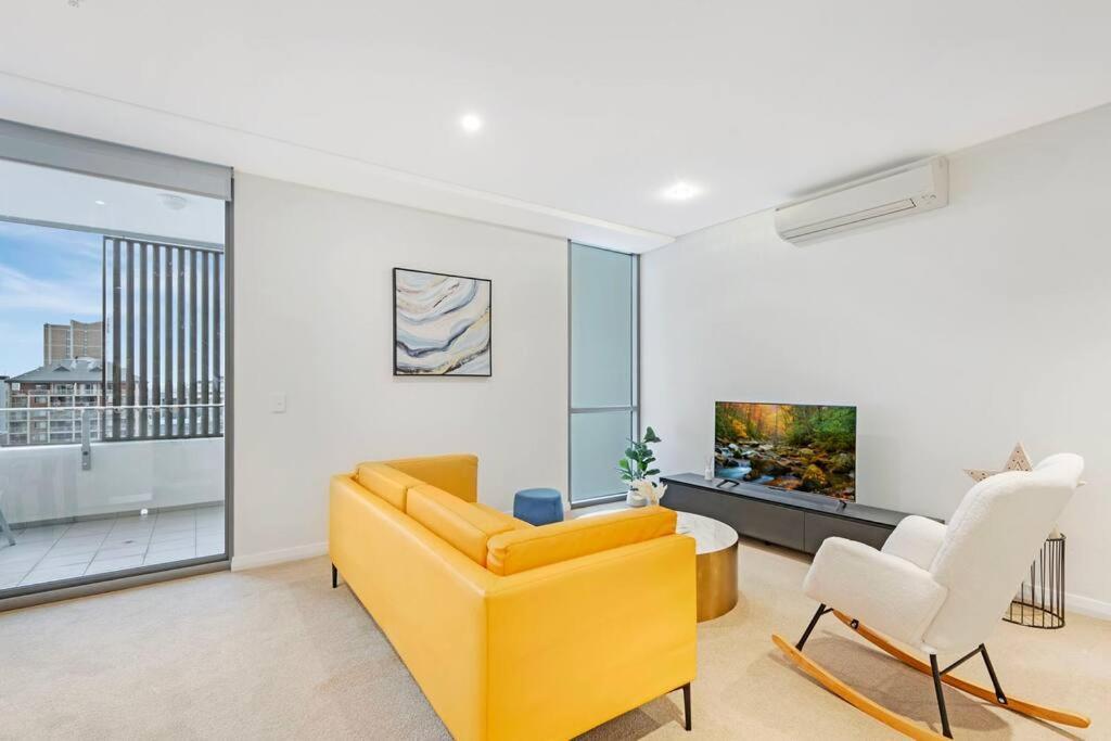 Stylish And Free Parking 2b2b At Burwood Sydney