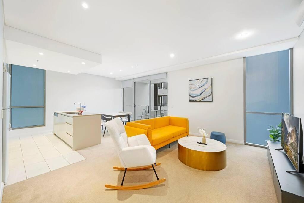 Stylish And Free Parking 2b2b At Burwood *